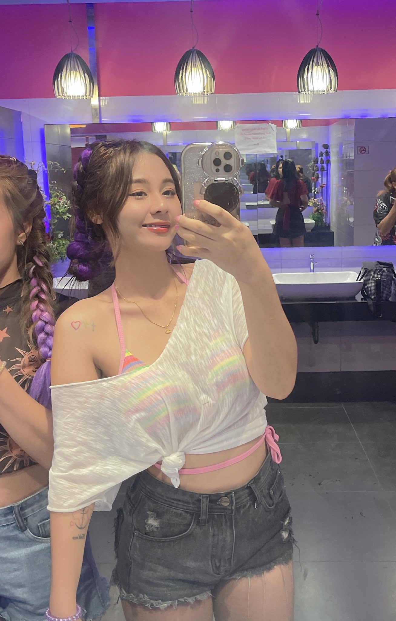 แจกวาร์ป น้องมินตรา หรือ mintra44444 กับคอนเทนต์เด็ด ๆ สุดเสียว18+ 19