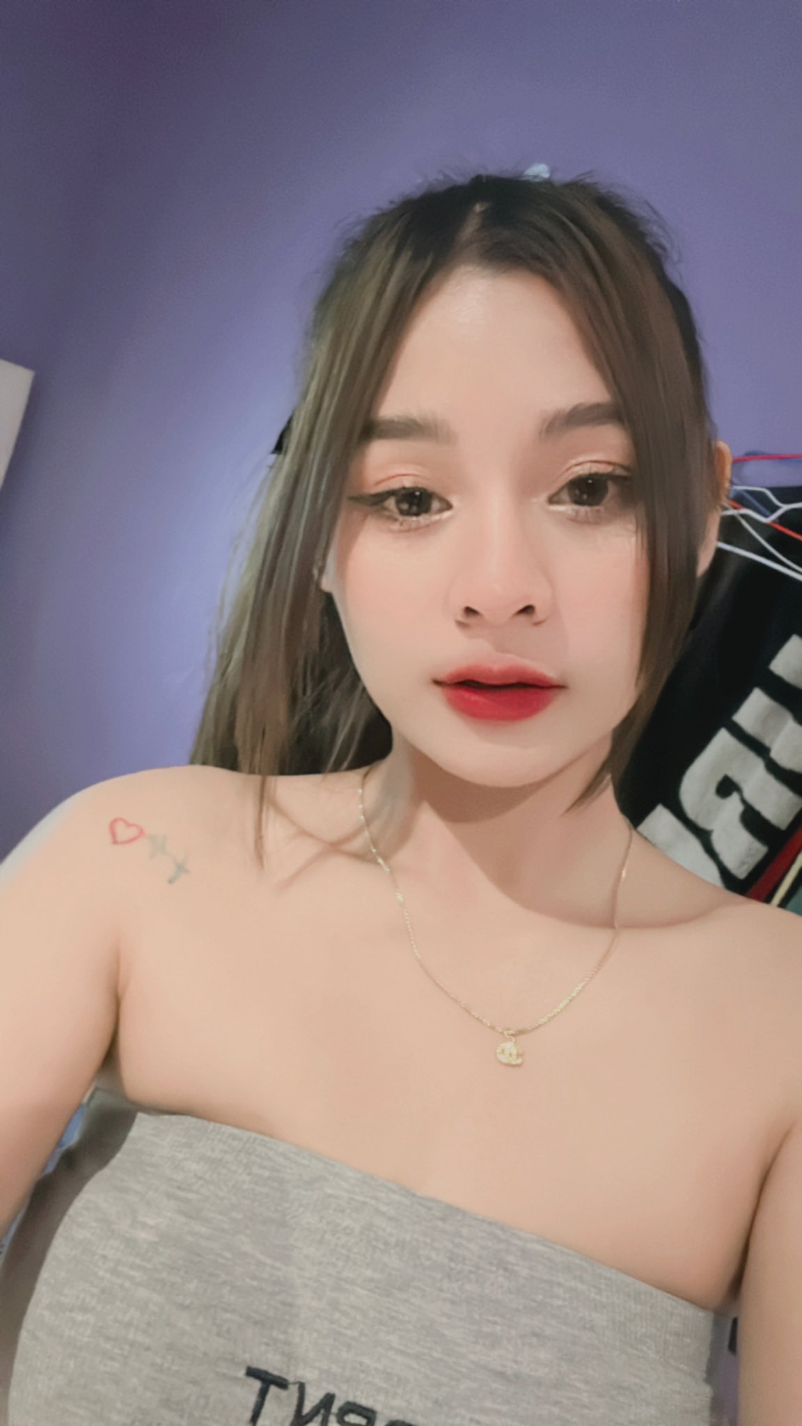 แจกวาร์ป น้องมินตรา หรือ mintra44444 กับคอนเทนต์เด็ด ๆ สุดเสียว18+ 20