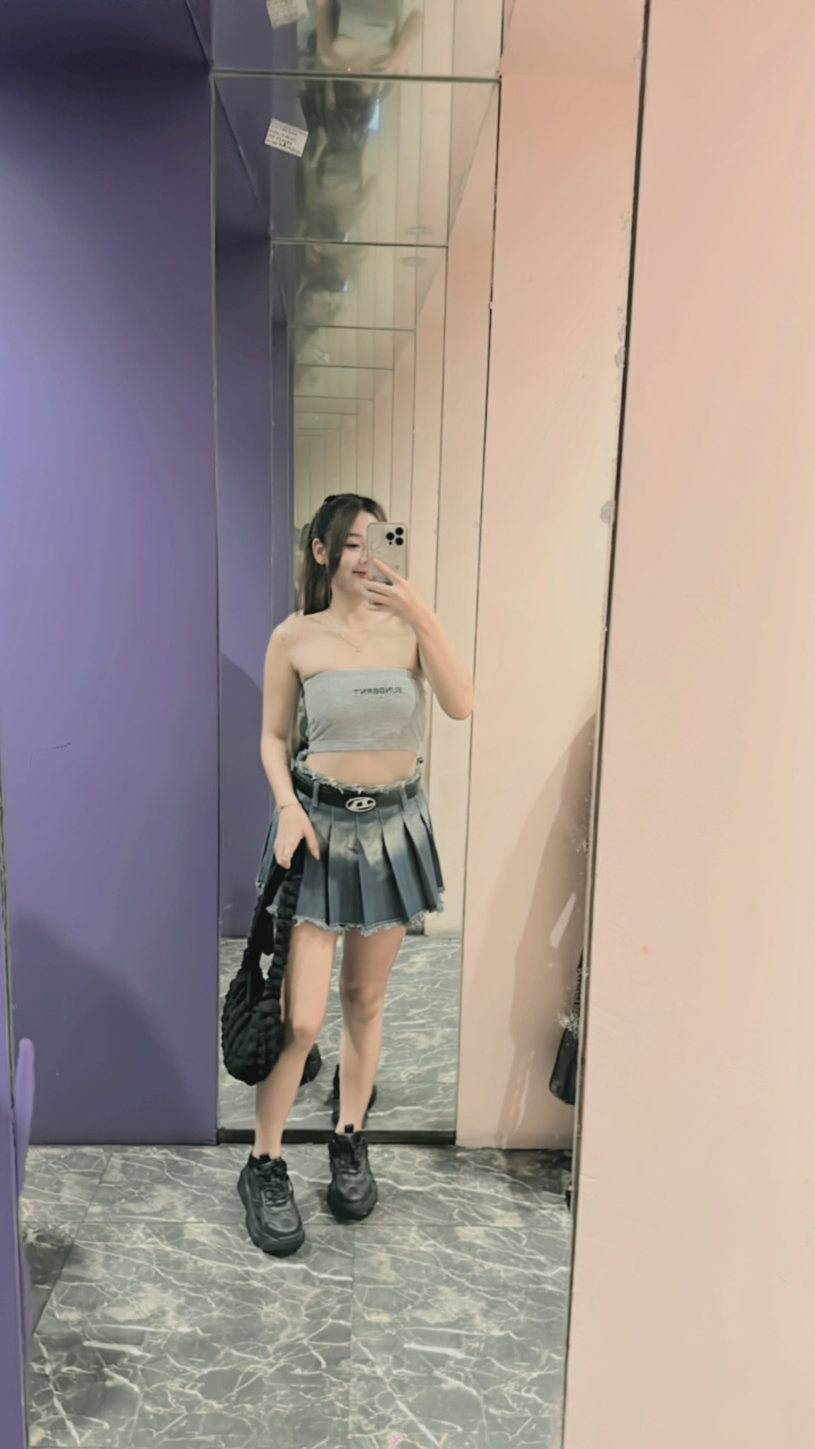 แจกวาร์ป น้องมินตรา หรือ mintra44444 กับคอนเทนต์เด็ด ๆ สุดเสียว18+ 21