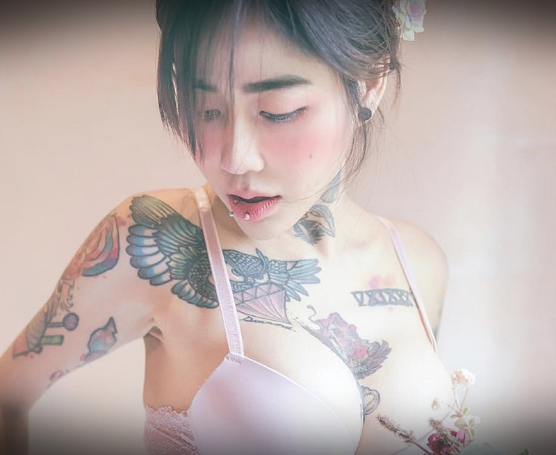 เด็ดมาก น้องเลย์ ภัส นภัสพลอย นางฟ้าวงการสัก ศิลปะบนเรือนร่าง 5