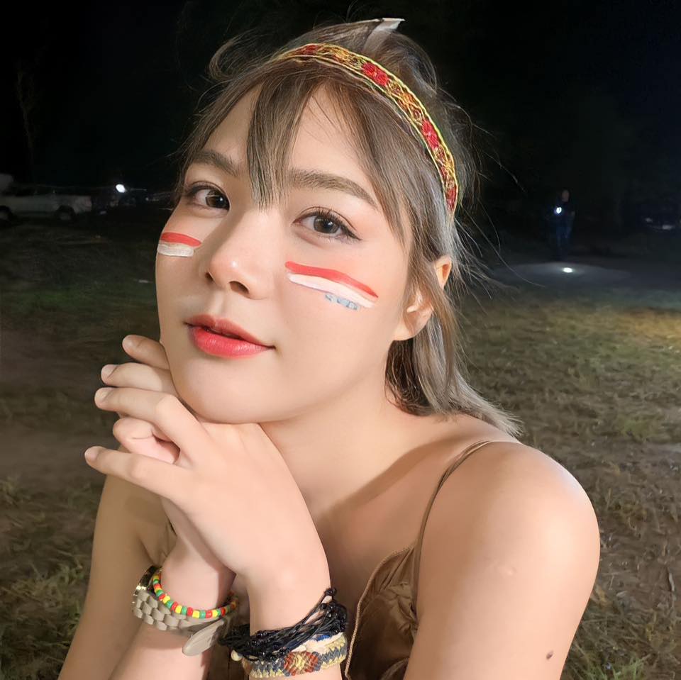 เปิดวาร์ป ณิชา ณิชามล แฟนสาว ต้องเต ผู้กำกับ สัปเหร่อ 600 ล้าน สวย น่ารัก ดีกรีนักร้องสาวสายแซ่บ 20