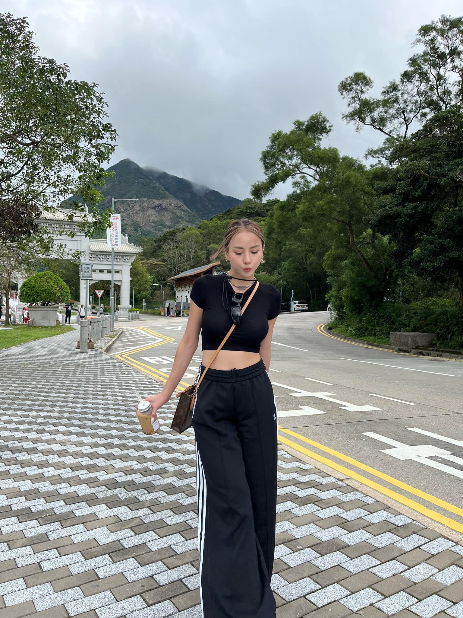 เปิดวาร์ป อูม ปันสุข สาวสวย สุดเซ็กซี่ ไฟหน้ากลมโต หุ่นสุดเอ็กซ์ การันตีความเร้าใจ 18+ 12