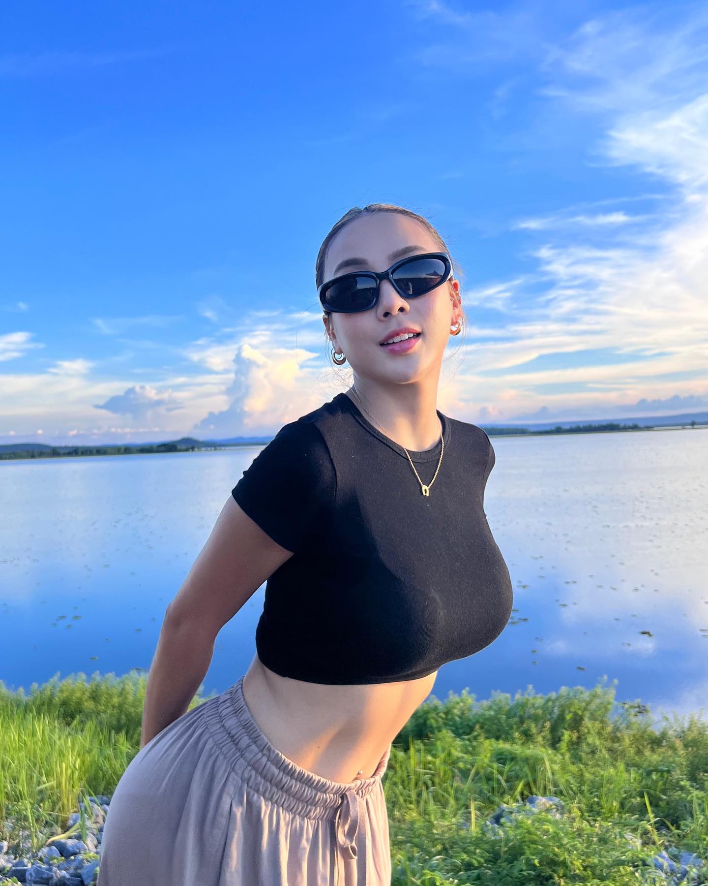 เปิดวาร์ป อูม ปันสุข สาวสวย สุดเซ็กซี่ ไฟหน้ากลมโต หุ่นสุดเอ็กซ์ การันตีความเร้าใจ 18+ 13