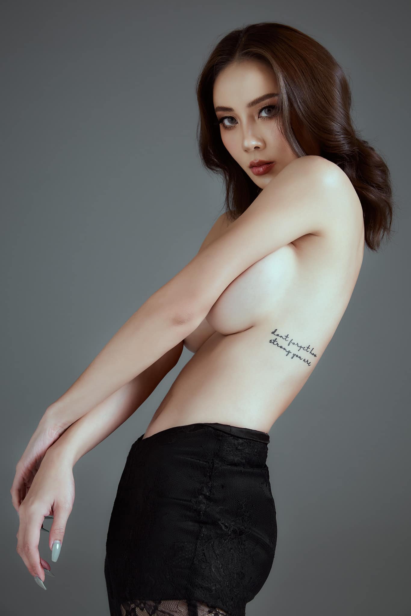 เปิดวาร์ป อูม ปันสุข สาวสวย สุดเซ็กซี่ ไฟหน้ากลมโต หุ่นสุดเอ็กซ์ การันตีความเร้าใจ 18+ 24